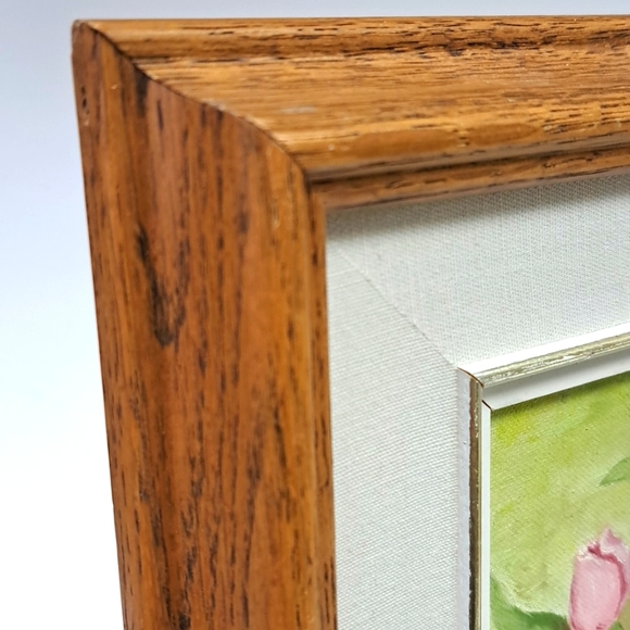 Artist signed framed still life oil painting of pink tulips in a vase - Picture 5 of 6